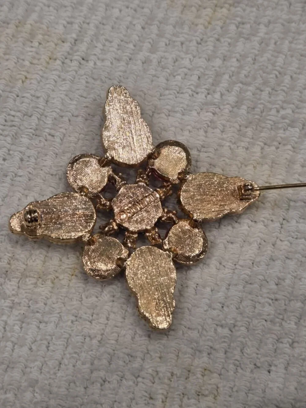 Vtg 70s Sarah Coventry Brooch Maltese Cross Gold Tone Red White Blue Americana